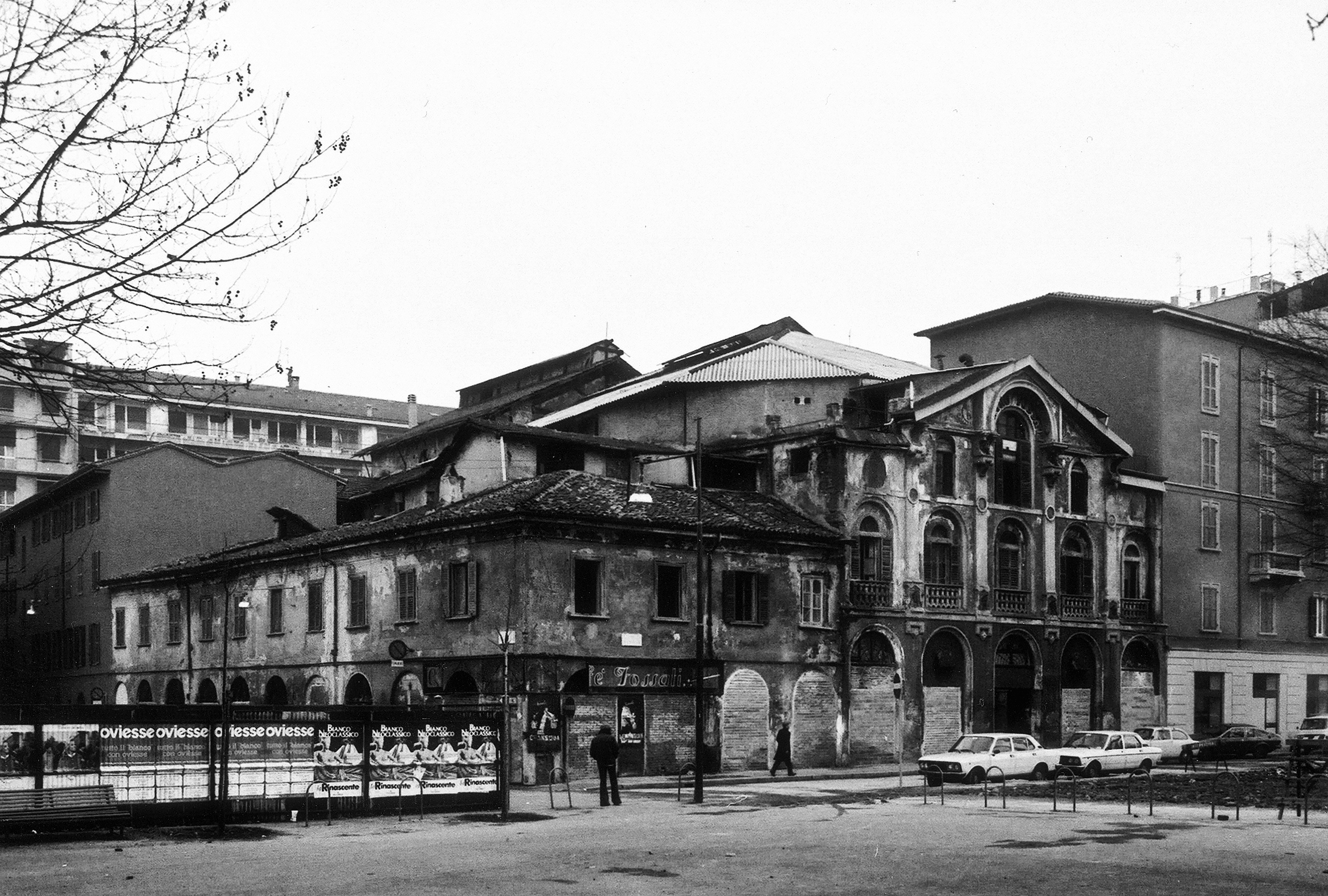Figure 1. Melancholy image of the fossati theater reduced to ruin