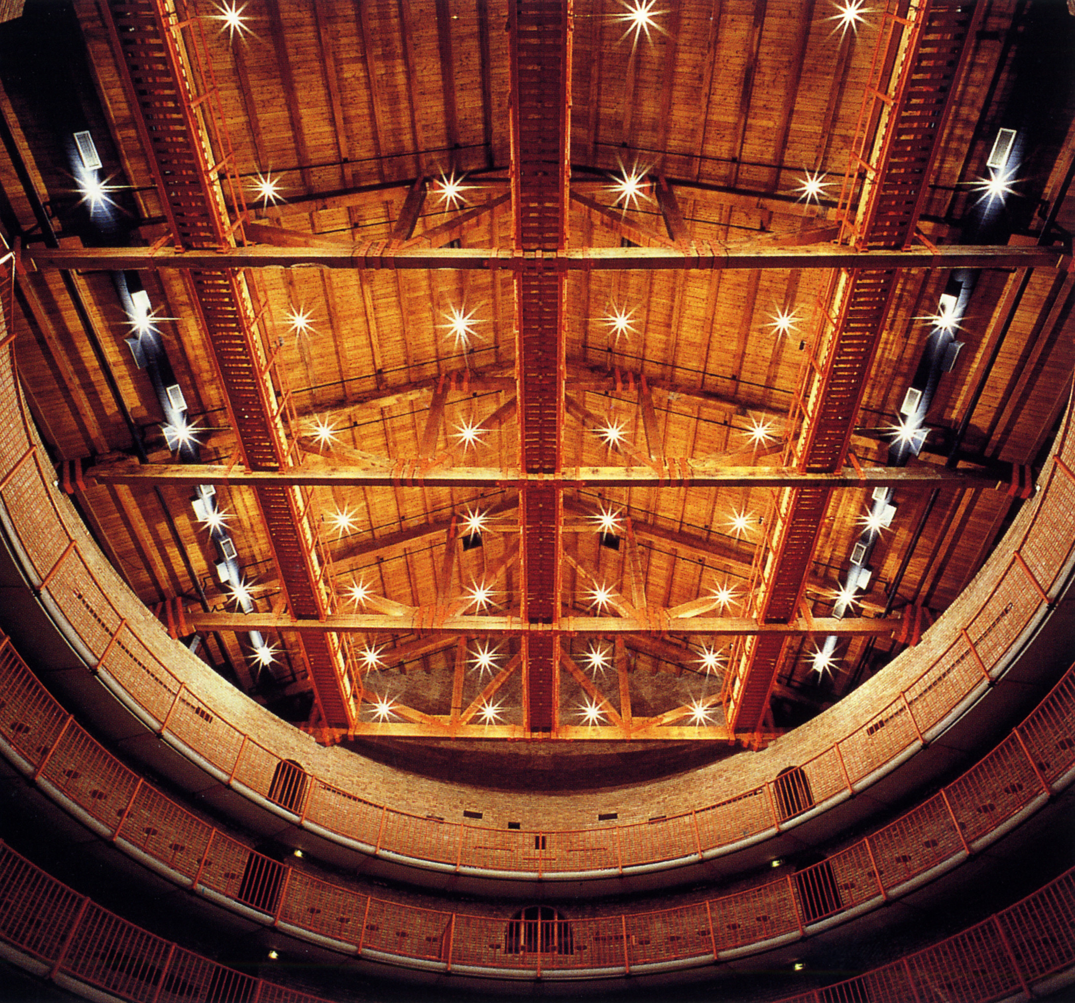 Figure 6. The wooden trusses and suspended walkways painted with minium