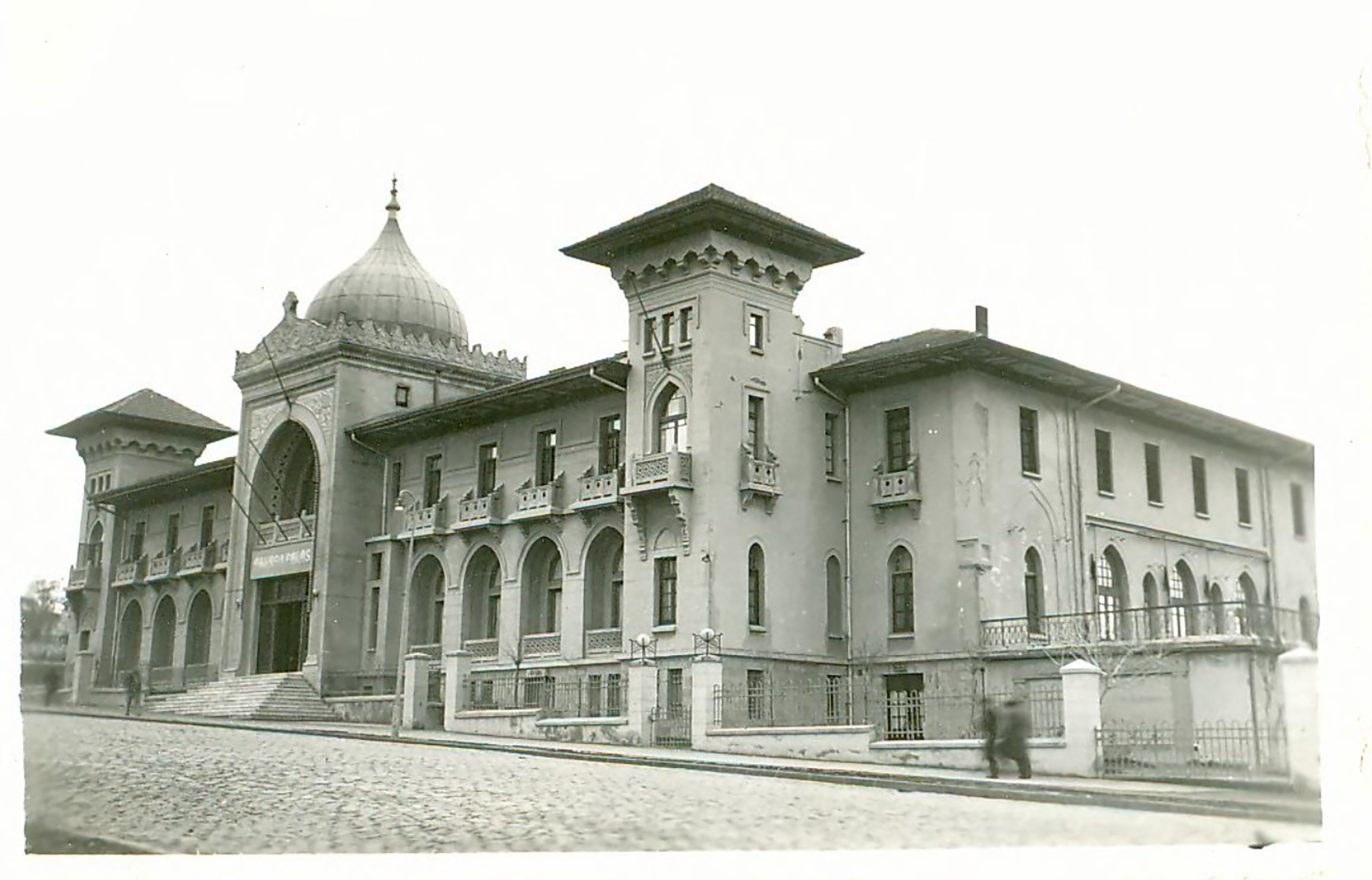 Figure 1. Ankara Palace, First Hotel Building of the Republic constructed to host the guests of the government. VEKAM Archive, LoCloud Collection, Inv. Nr. 2035