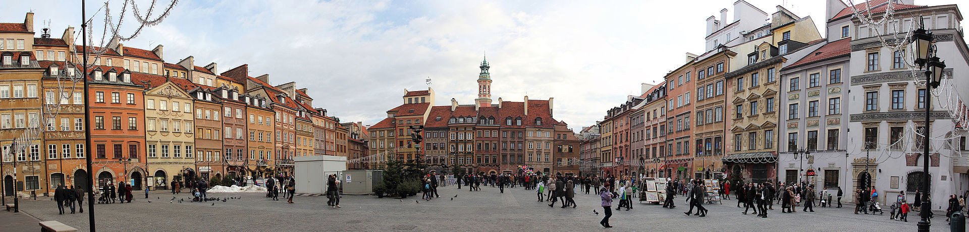 Figure 1. Warsaw, Poland, Old Town Market Place. After the Warsaw Uprising, it was systematically blown up by the German Army