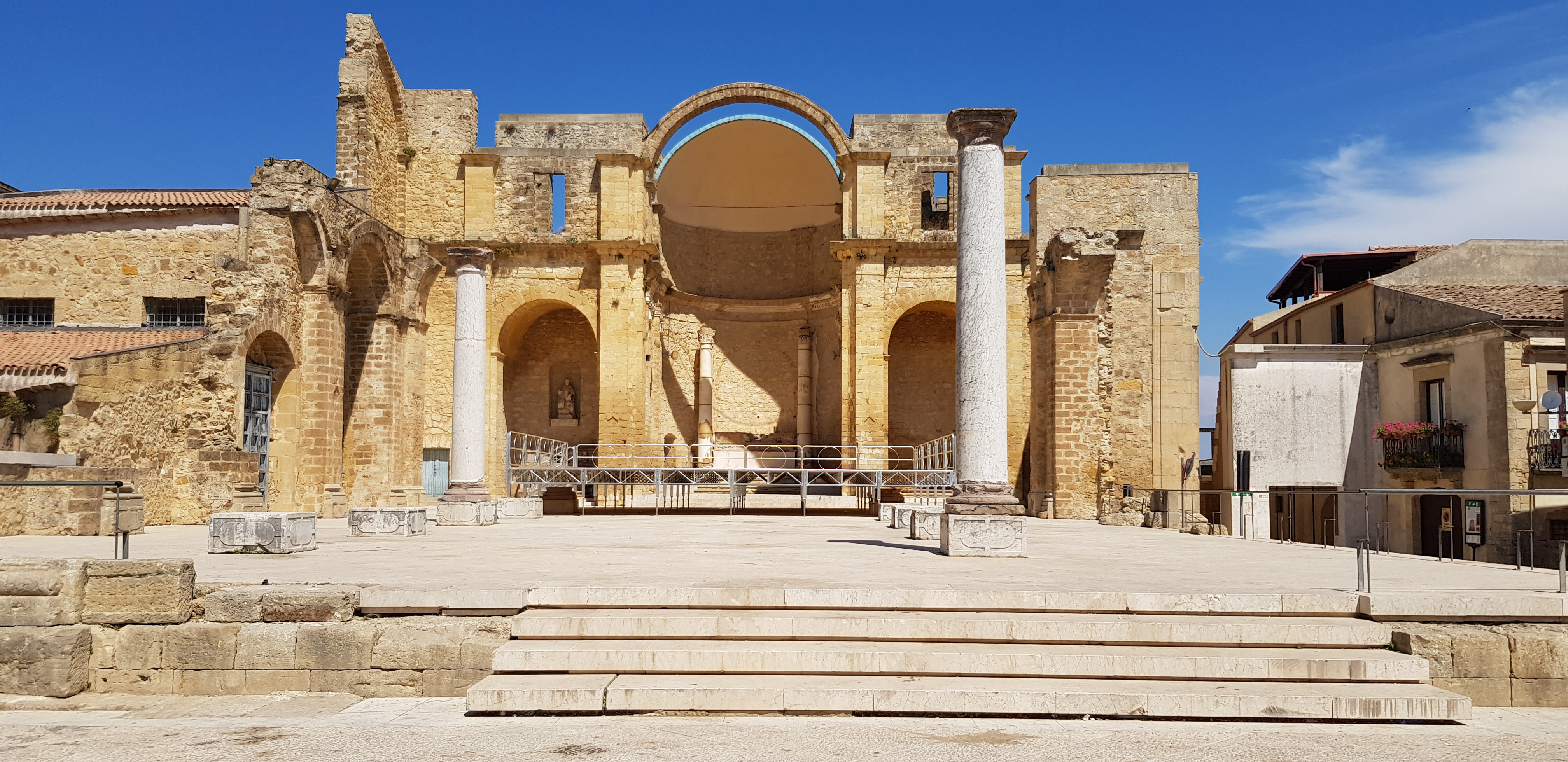 Figure 6. Salemi, Italy, Alicia square, Roberto Collovà, Álvaro Siza and Orazio Saluci. Photo by Vidal Gomez Martinez, 2018