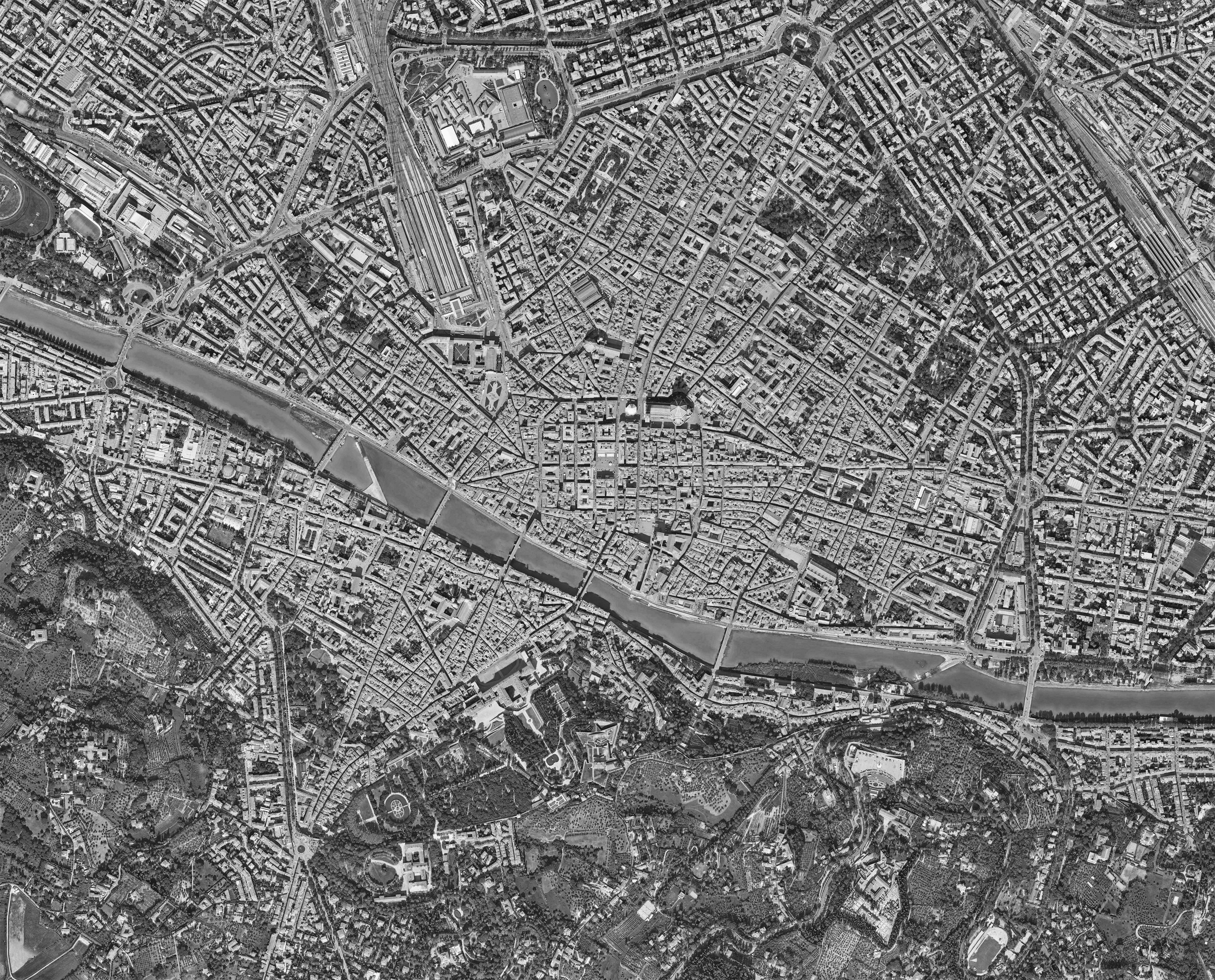 Figure 3. Florence. The urban fabric of the city of Florence is the result of the succession of city walls that, from its origin to the present day, have defined and continue to define its boundaries, Google Earth