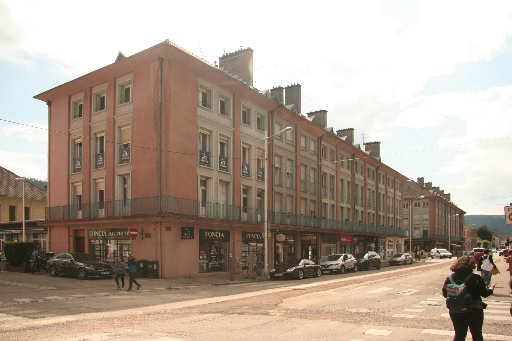 Figure 7. Saint-Dié-des-Vosges, Thiers Street and a rebuild building, 2019 (photograph by the authors)