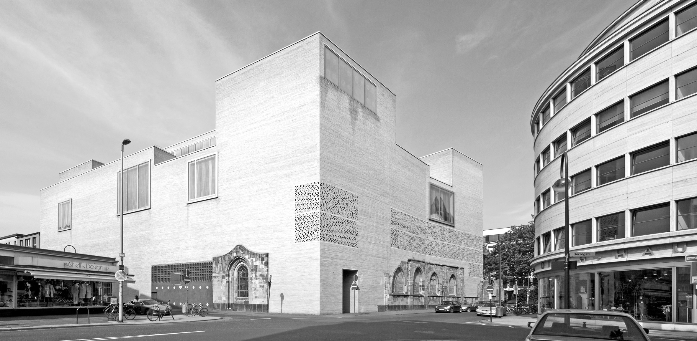 Figure 10. Peter Zumthor’s Kolumba Diocesan Museum, 2007