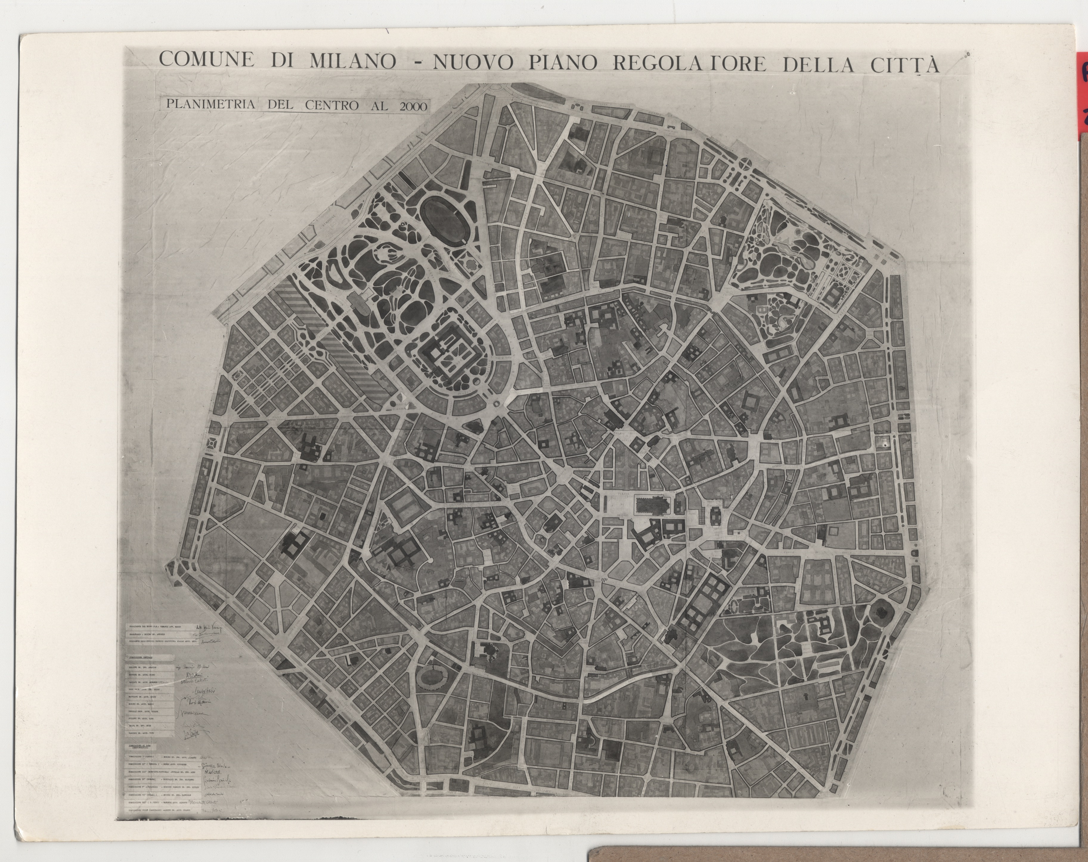 Figure. 10. “New city plan, planimetry of the centre as at 2000”. The 1948 town plan: planimetry of the centre, within the circle of the bastions. Luigi Lorenzo Secchi Archive Fund. Unit: Section A, 18, File 2, Historical Archives and Museum Activities Service, Politecnico di Milano, ACL