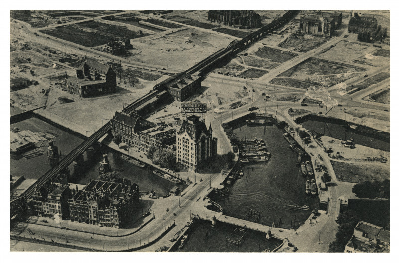 Figure 7b. Rotterdam, Oude Haven after bombardment, 1946. Collection City Archives of Rotterdam, collection 4232, specific number III-257-19a, 1946