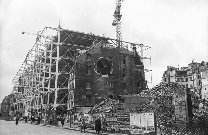 Figure 5. Marc Bernard Marie Petitjean, Conical Intersect (©MARC BERNARD MARIE PETITJEAN, by SIAE 2023)